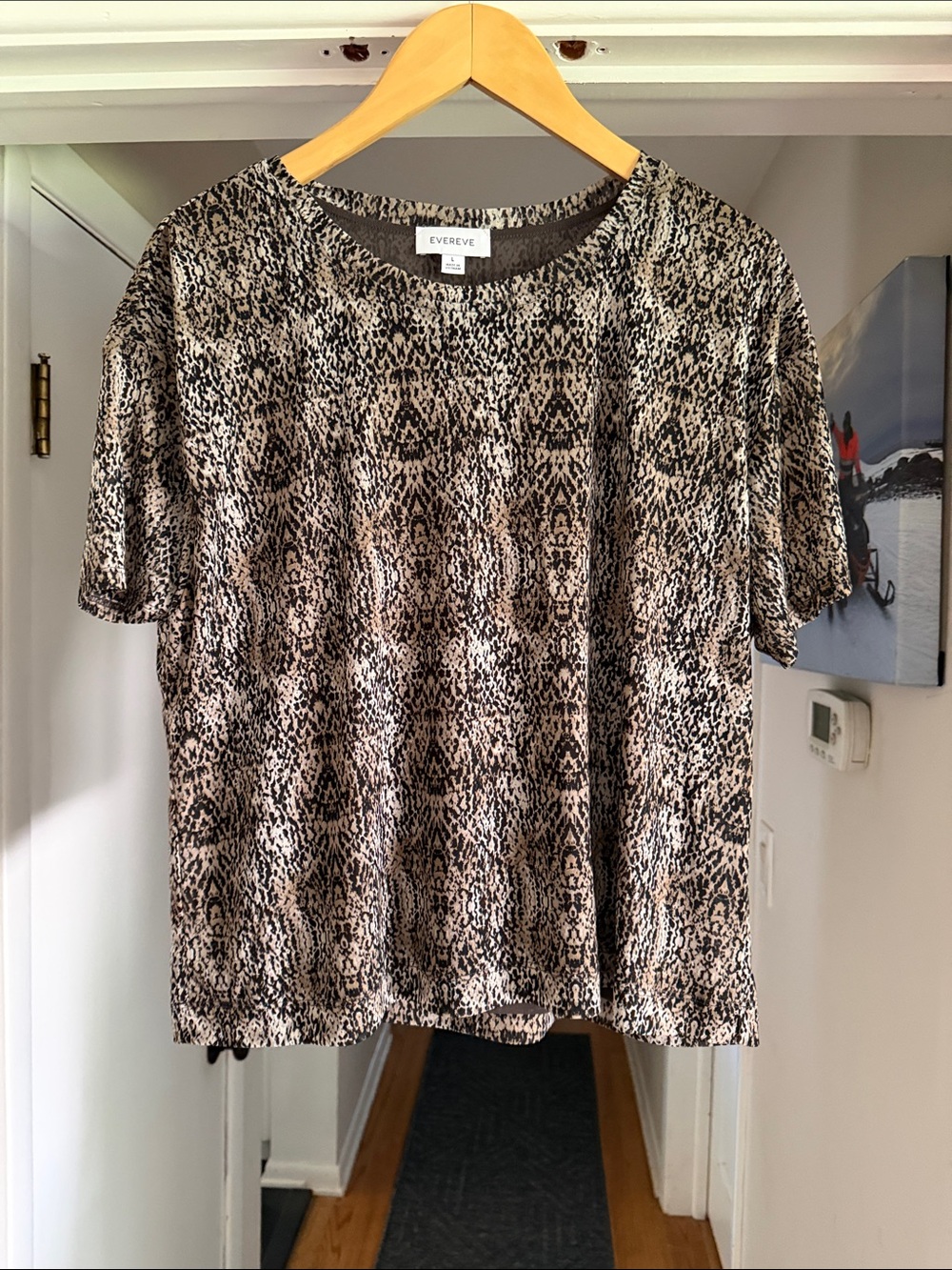 Evereve Short Sleeve Animal Print Top in Beige and Black